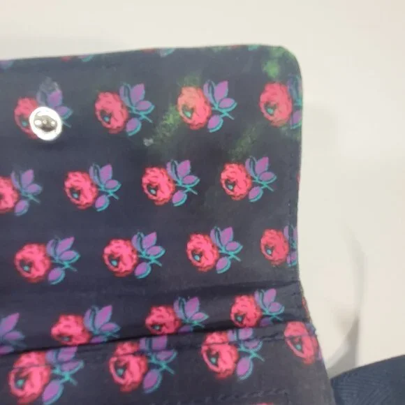 Vera Bradley Quilted‎ Blue Eoro Wallet Small Compact Tri Fold Floral Interior - Picture 7 of 7